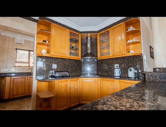 4 BEDROOM HOUSE FOR SALE IN BLUFF